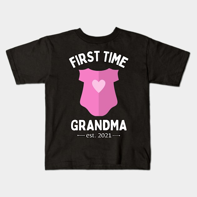 First time grandma - For a future or recent grandmother 2021 Kids T-Shirt by apparel.tolove@gmail.com